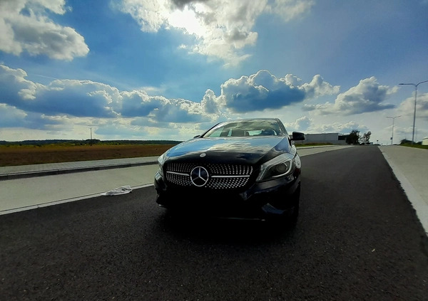 Mercedes-Benz Klasa A cena 59800 przebieg: 124000, rok produkcji 2015 z Mosina małe 254
